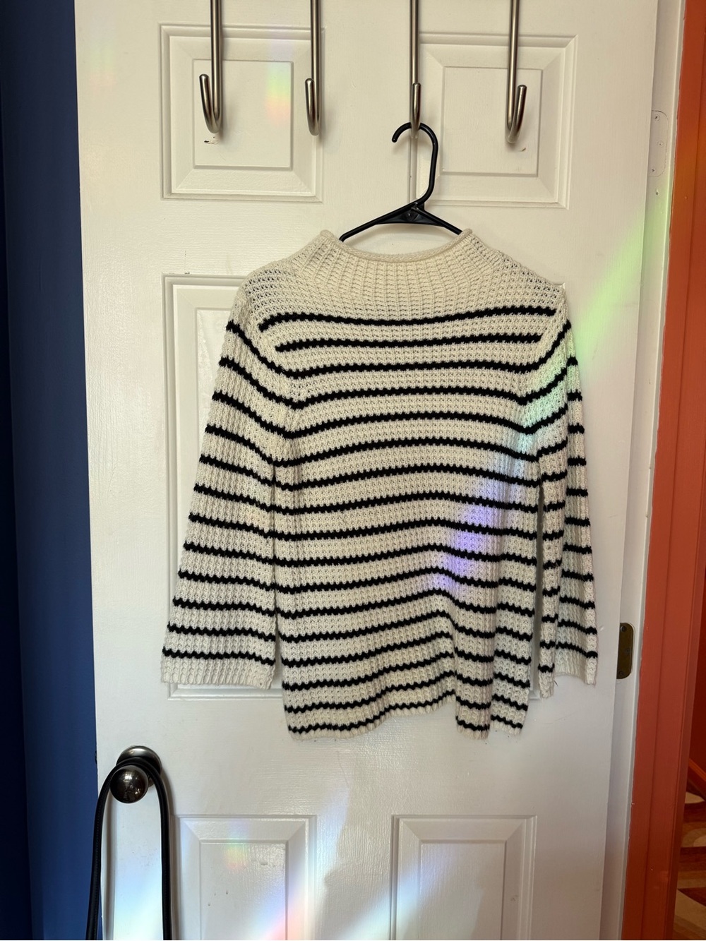 Super Cozy Striped Crewneck Sweater - Black & White